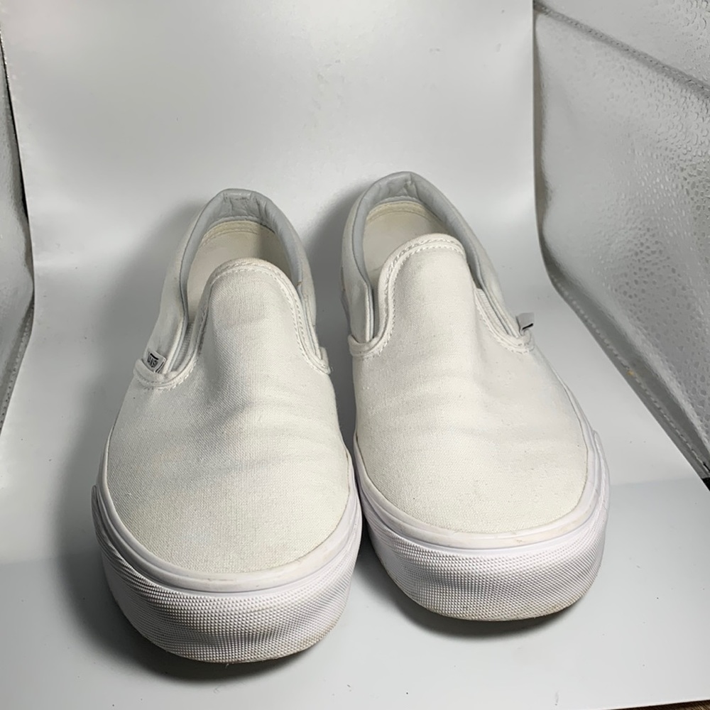 Vans classic white sneakers NWOT size 6.5